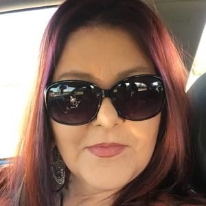 Meet your Posher, Vicki